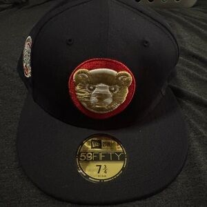 Chicago Cubs 59Fifty Black Cap with Gold Bear Patch on Red Circle